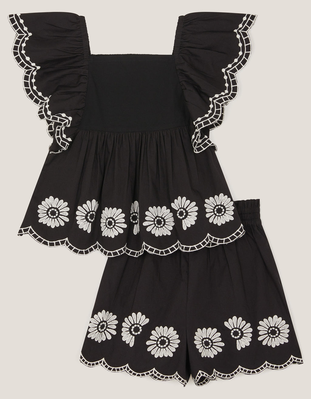 SET - BLACK AND WHITE TOP AND S