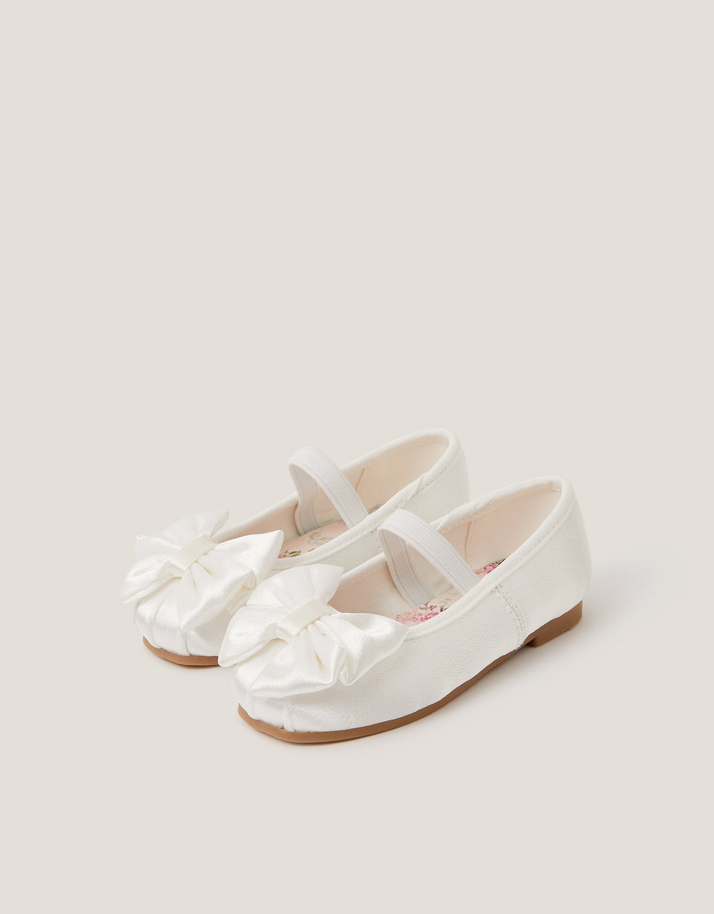 CIPELE - BABY IVORY BW SATIN WALKR