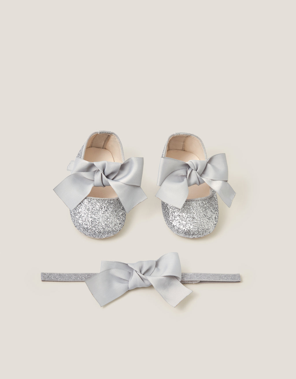SET CIPELE I TRAKA ZA KOSU - BABY SILV BOOTIES & BANDO