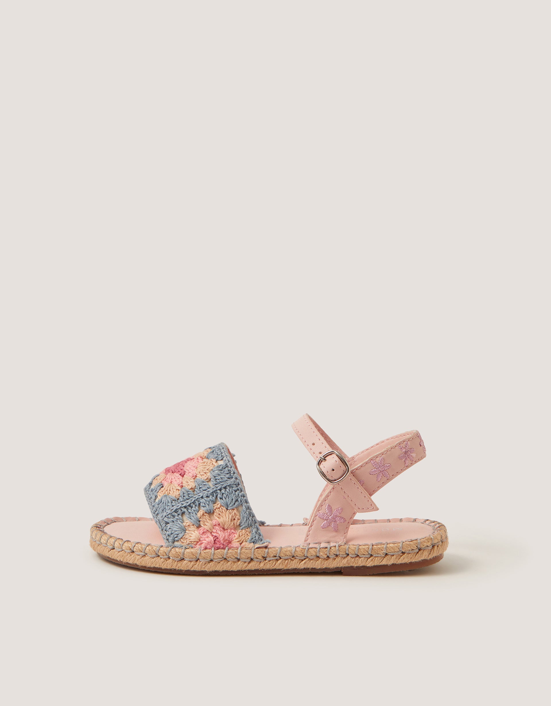 SANDALE - PASTEL CROCHET SANDAL ESP