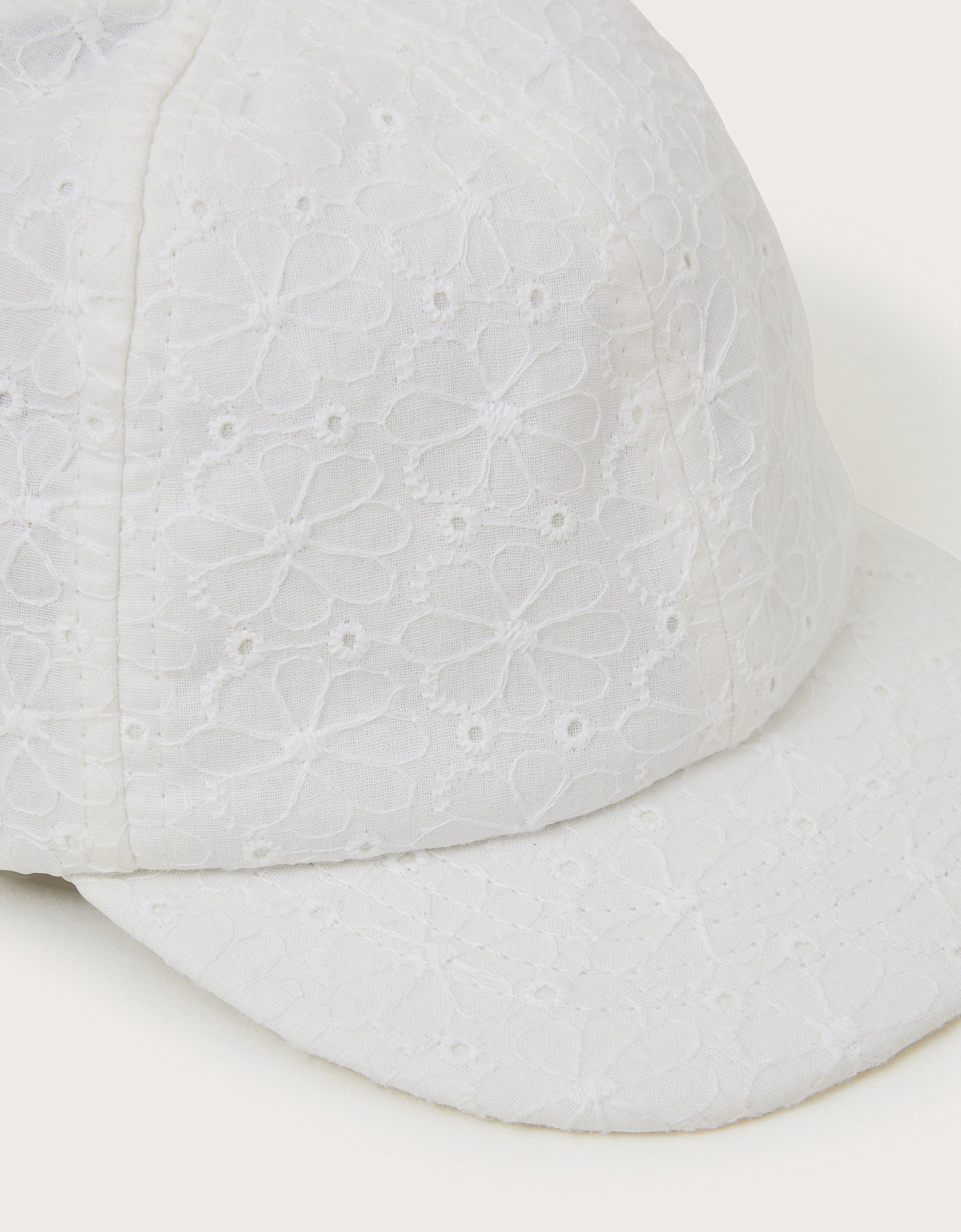 KAPA - BABY BRODERIE CAP