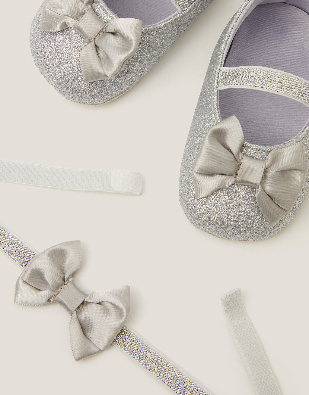 SET CIPELE I TRAKA ZA KOSU - BABY GLITTER BOW BOOTIE &