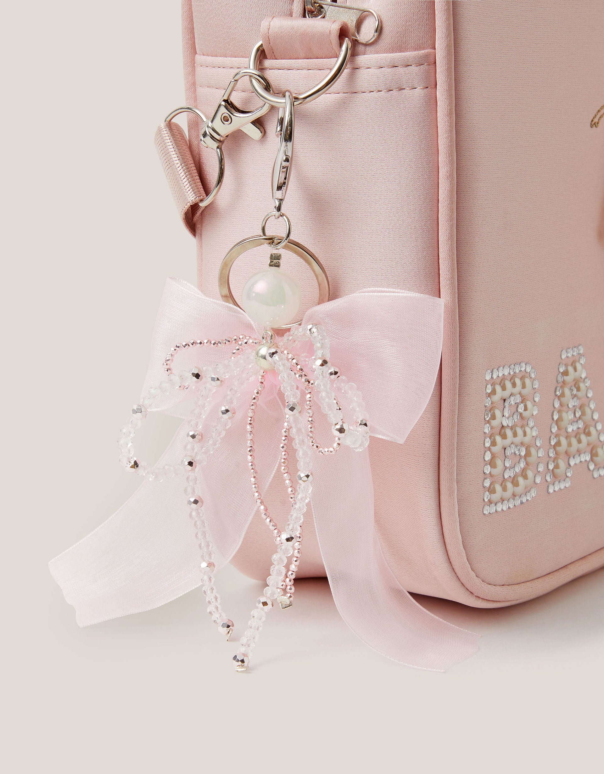PRIVEZAK - PEARL BOW BAG CHARM