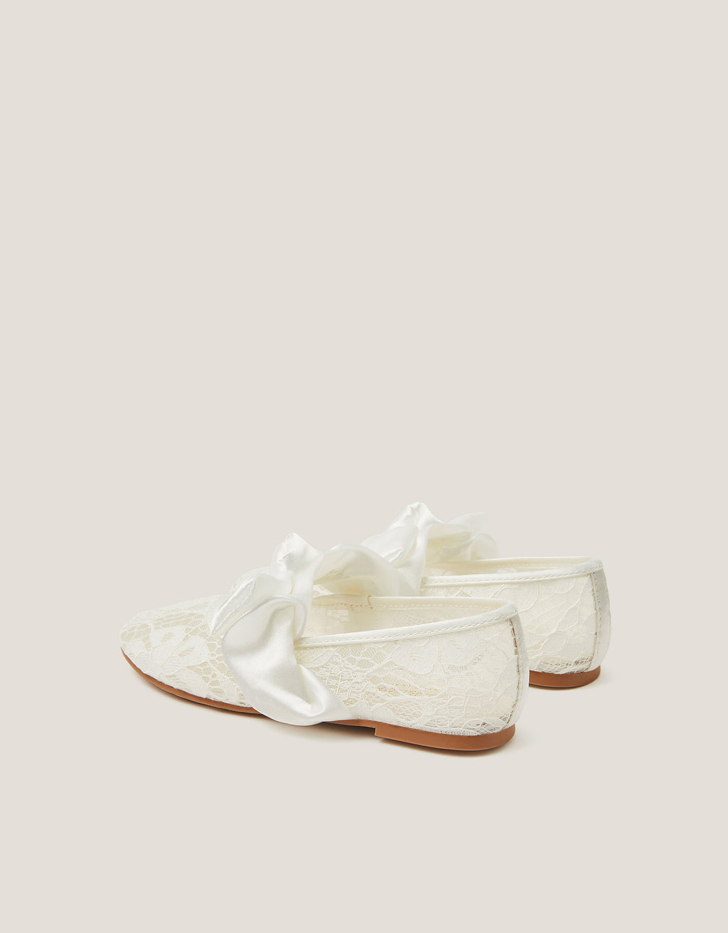 BALETANKE - IVORY LACE BOW BALLERINA