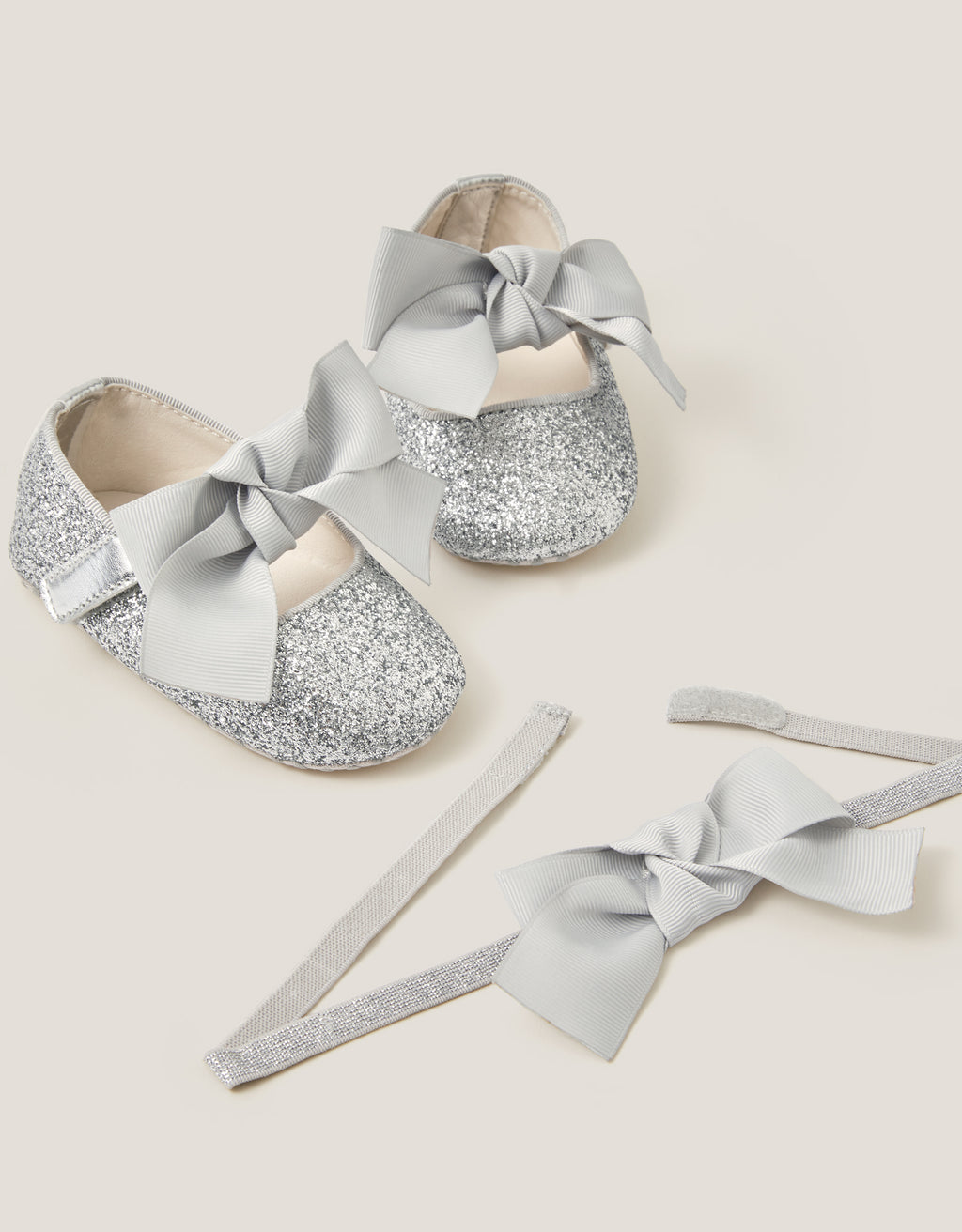SET CIPELE I TRAKA ZA KOSU - BABY SILV BOOTIES & BANDO