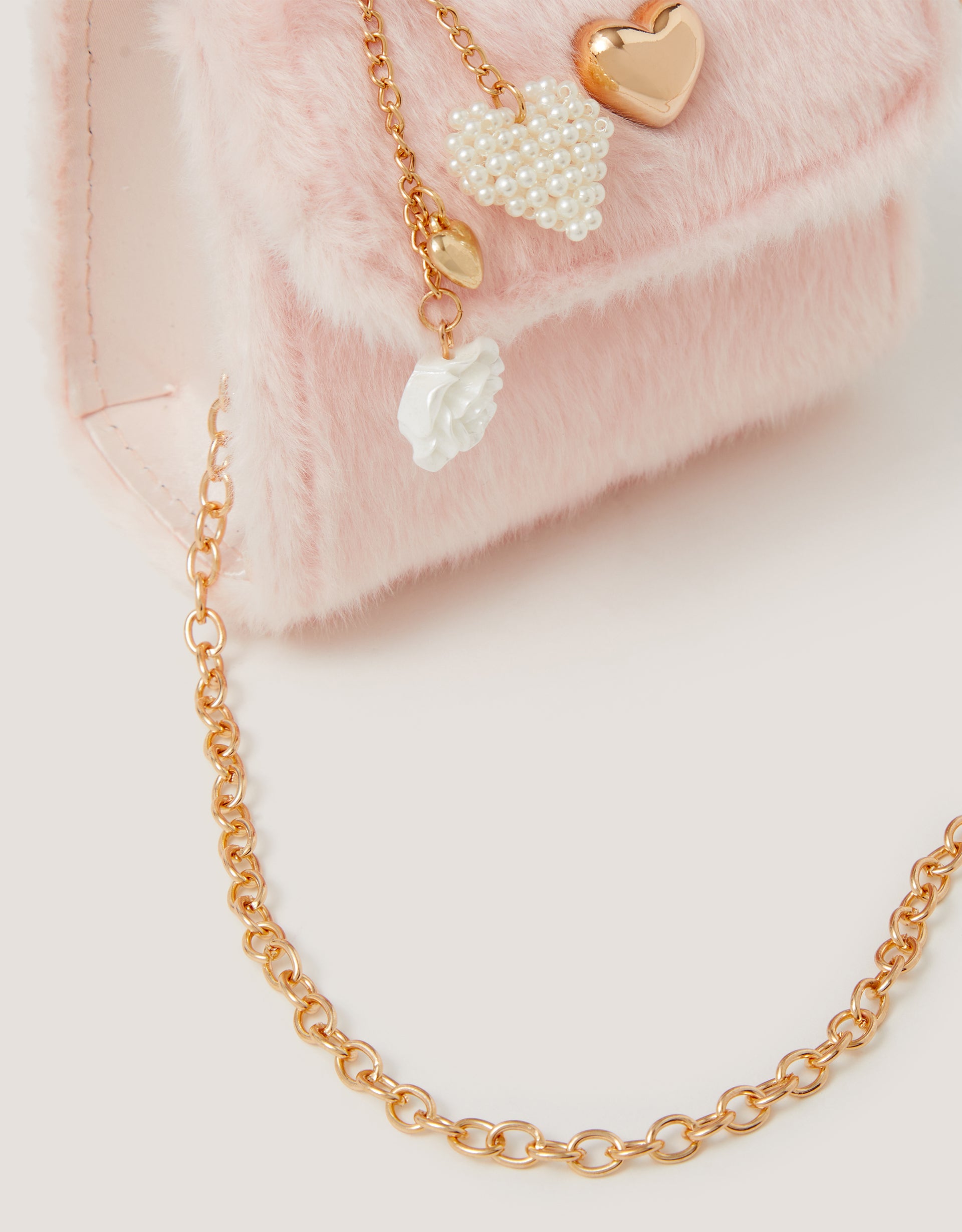 TORBA - FLUFFY PEARL CHARM BAG