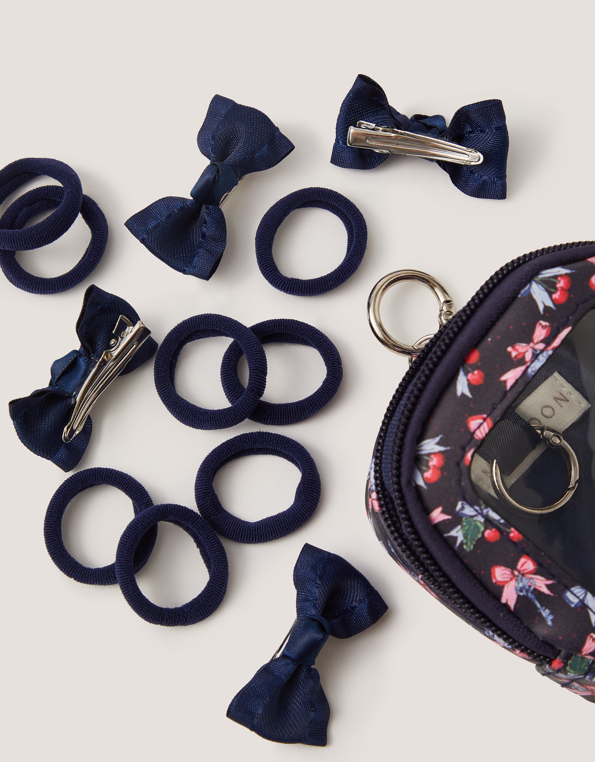 PRIVEZAK - SCHOOL HAIR SET BAG CHARM