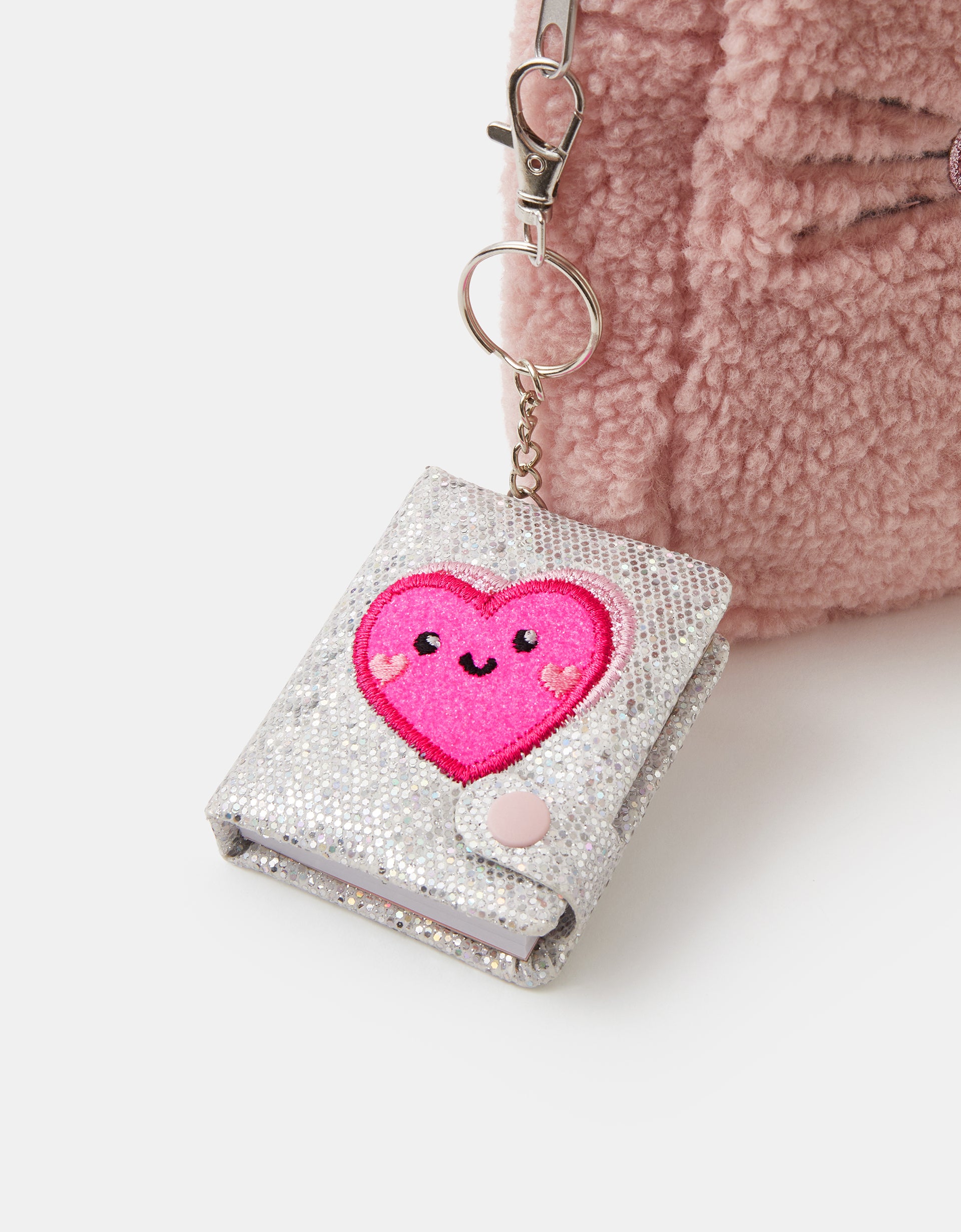 PRIVEZAK - HEART KEYCHAIN NOTEBOOK