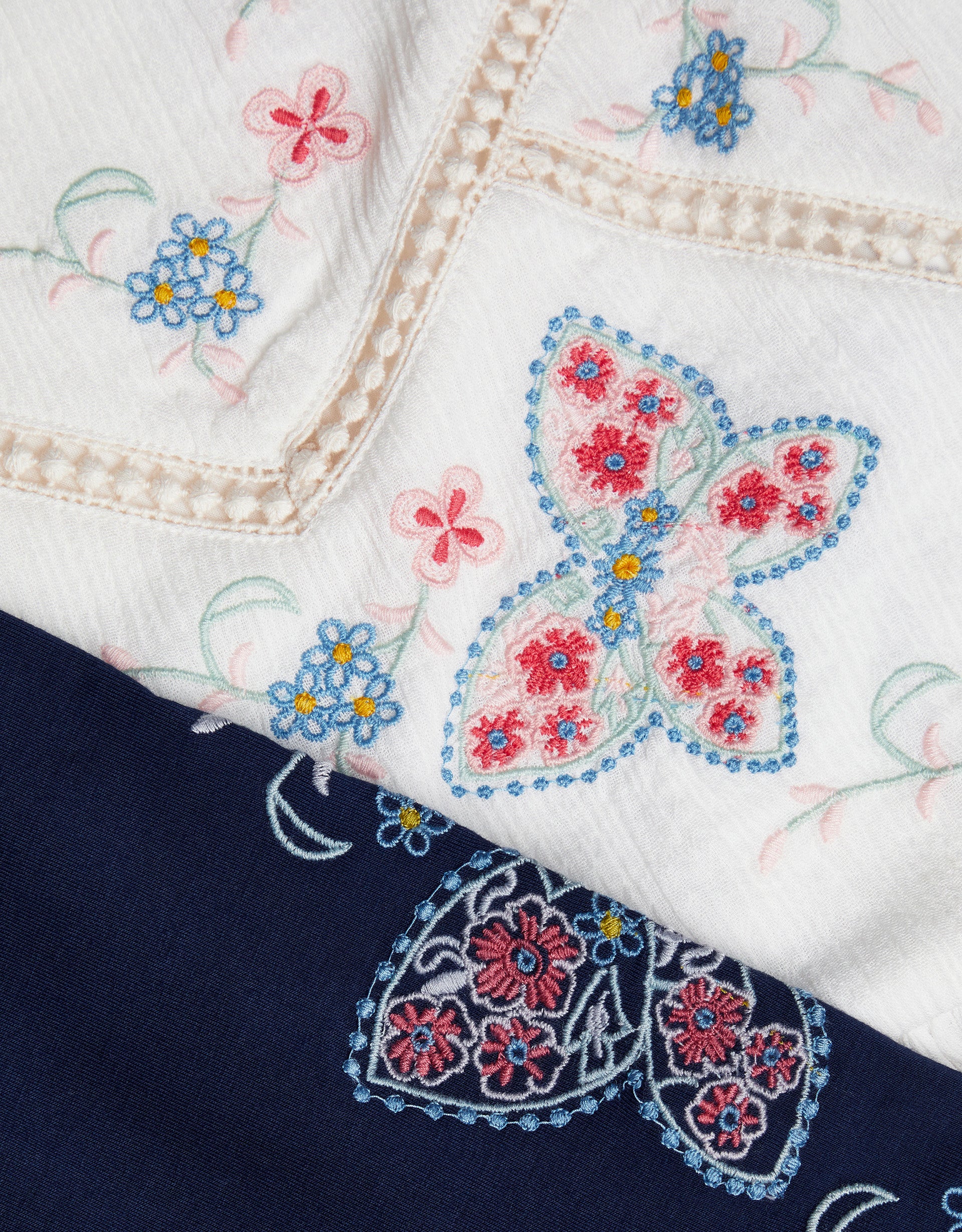 SET - BUTTERFLY EMBROIDERED SET