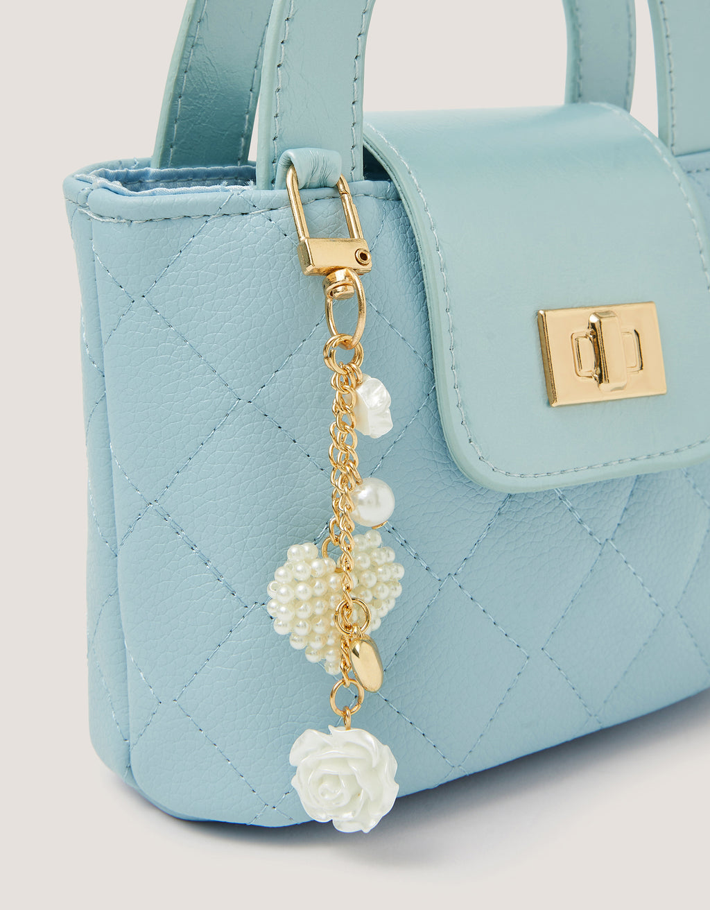 TORBA - QUILTED PEARL CHARM BAG