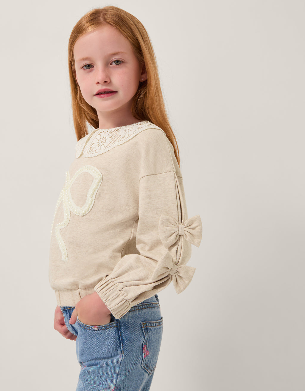 DUKS - LACE BOW PEARL COLL SWEAT