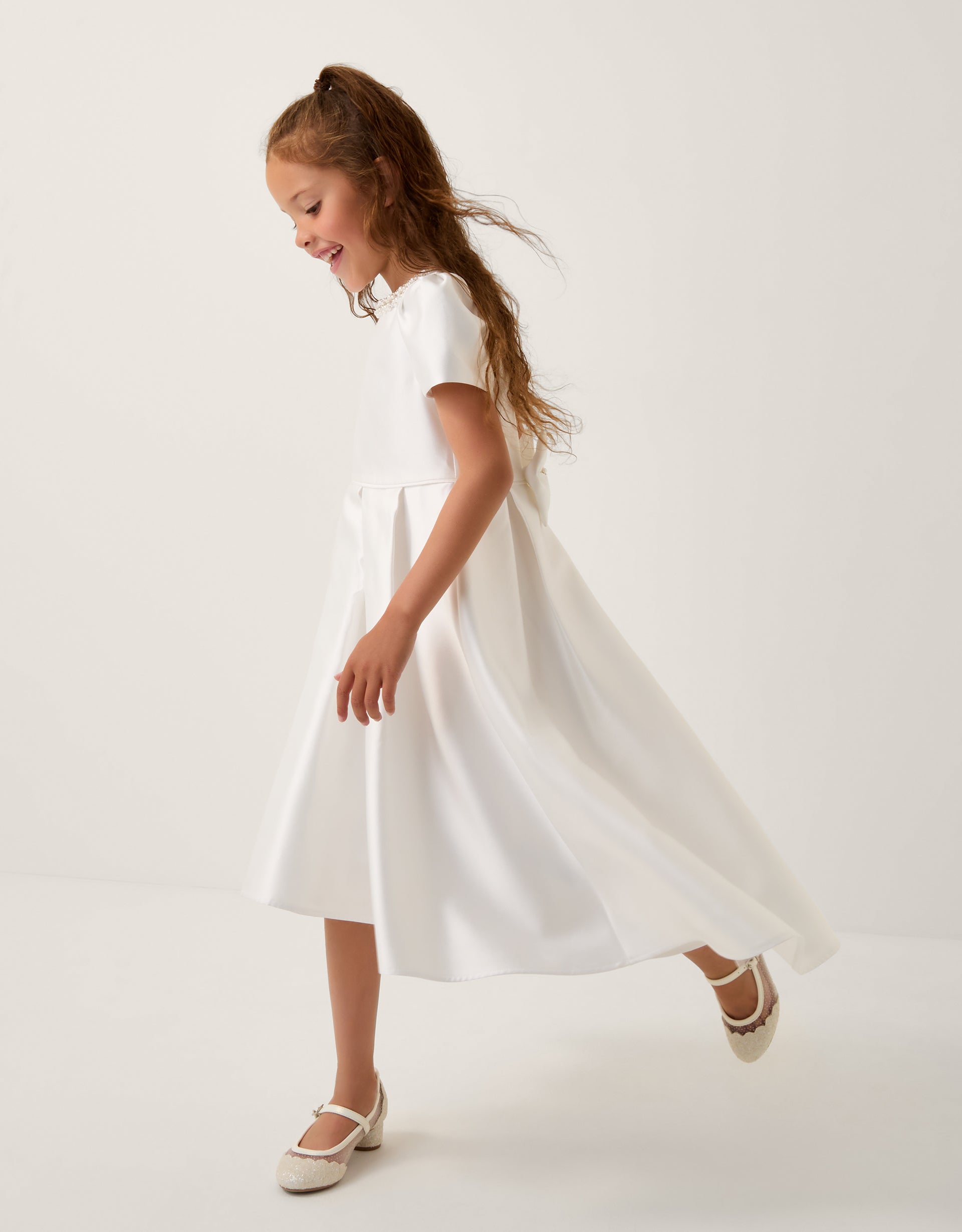 HALJINA - ISABELLA PEARL NECKLINE D