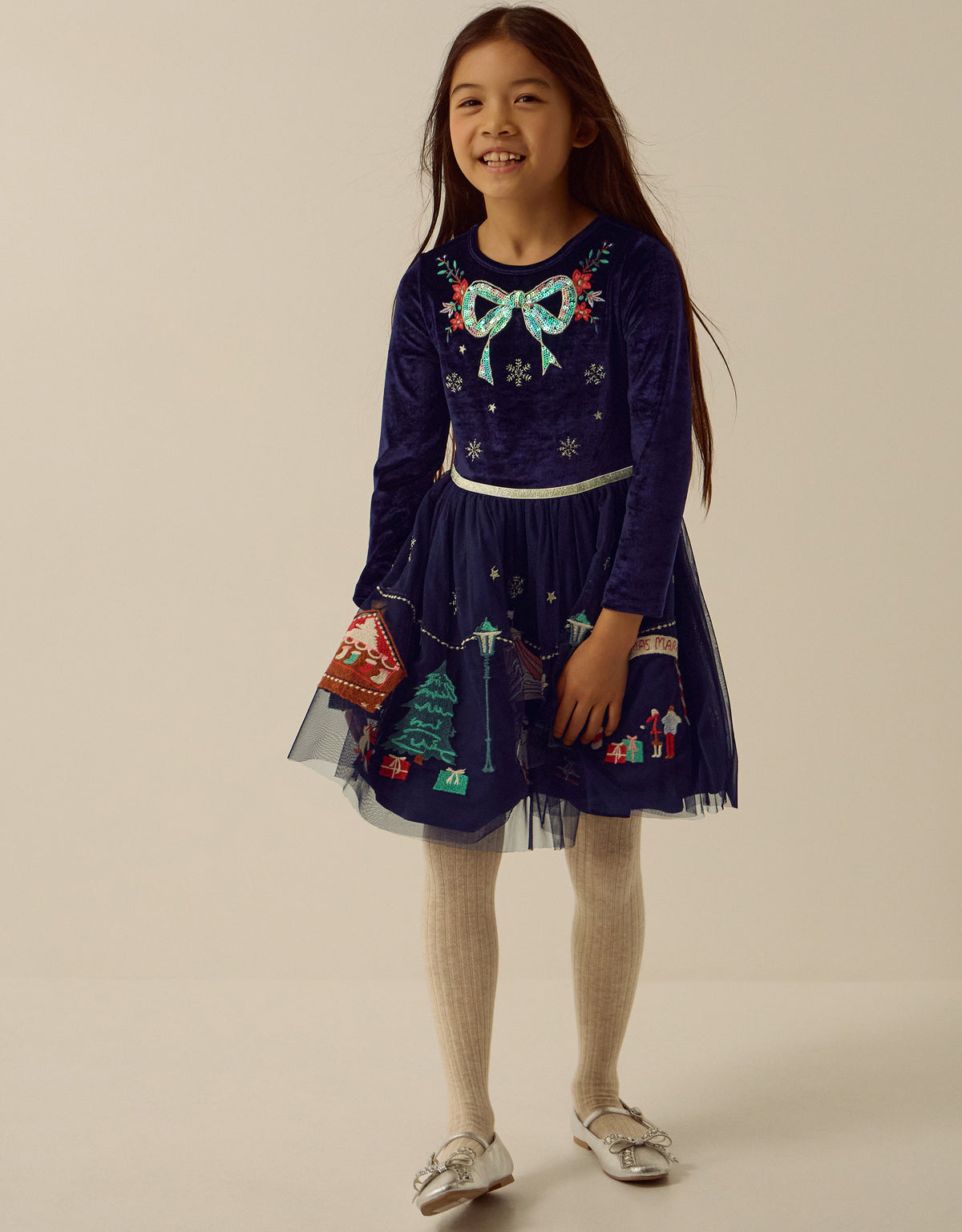 HALJINA - XMAS MRKT SCENE DSCO DRES